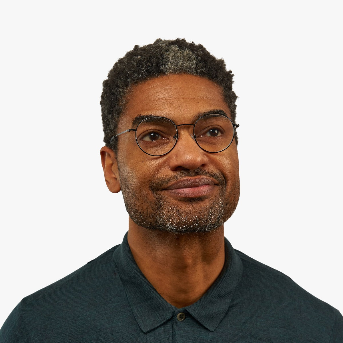 Luxreaders stylish Tromsø Black Reading glasses. Made from Stainless steel in a Round shape.