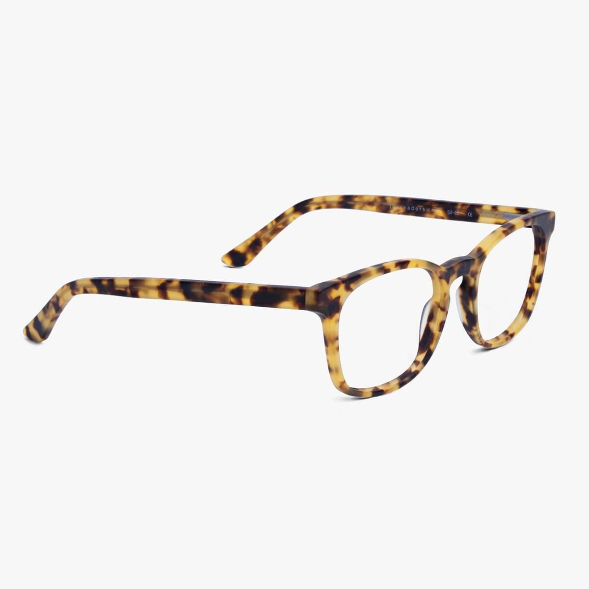 Tortoise pattern square glasses with a lightweight design