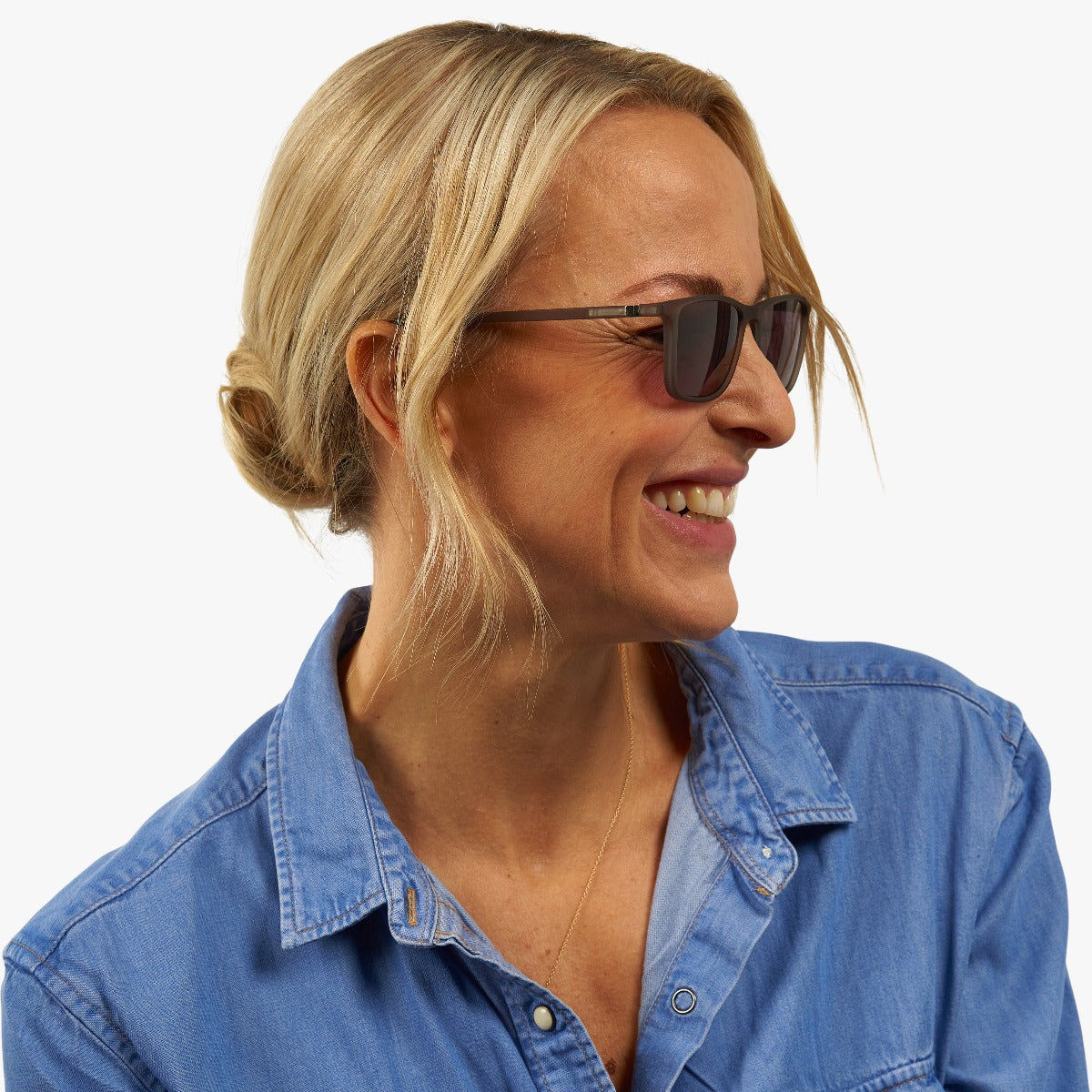 Person wearing Skagen grey sunglasses
